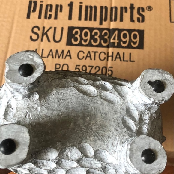 COPY - Pier 1 home decor gray alpaca llama decorative tray - Picture 4 of 4